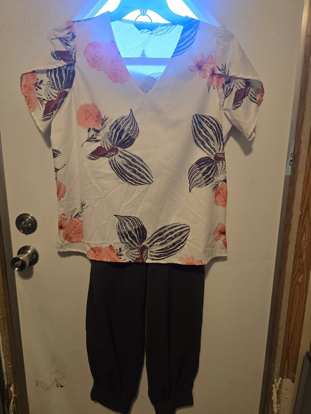 Women's White Floral V-Neck Top - Pink & Purple Print